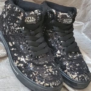 GOTTA FLURT BLACK SEQUIN SNEAKERS SZ 5.5